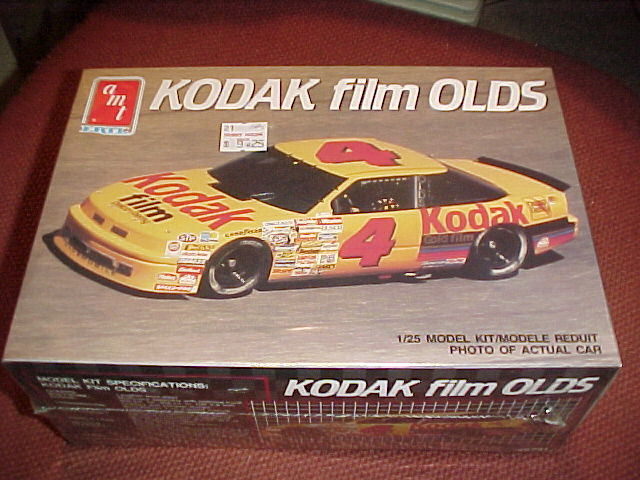 1/25 Scale AMT ERTL Kodak Film Olds Plastic Model Kit #6731 1990 for sale online 